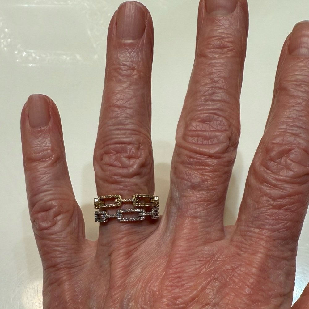 Wonderful 14k Yellow Gold Diamond Chain Link Ring - Picture 7 of 10